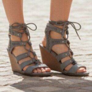 Report Women Sandals Scout Gilley Grey 3.5 Heel Sz 10